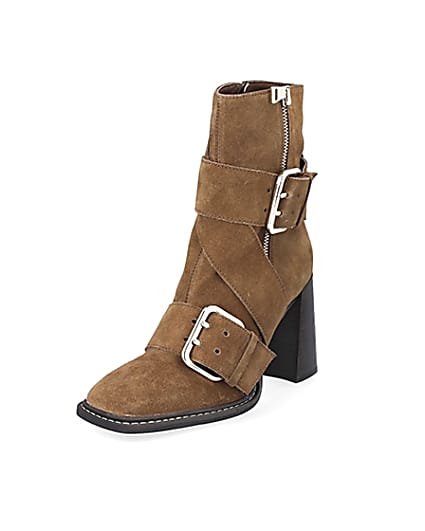 360 degree animation of product Rust suede buckle square toe boots frame-0