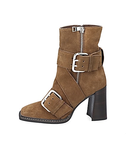 360 degree animation of product Rust suede buckle square toe boots frame-3