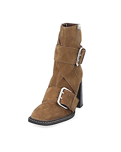 360 degree animation of product Rust suede buckle square toe boots frame-23