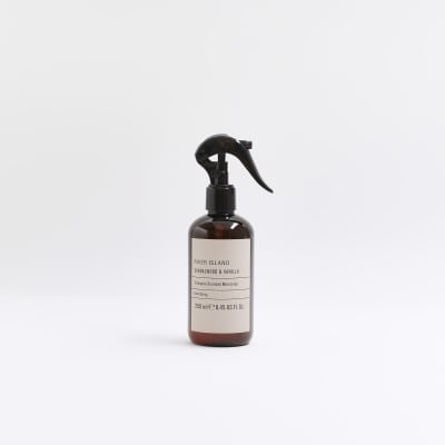Sandalwood vanilla room spray