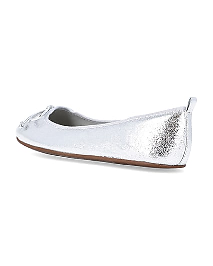 360 degree animation of product Silver bow ballet pumps frame-6