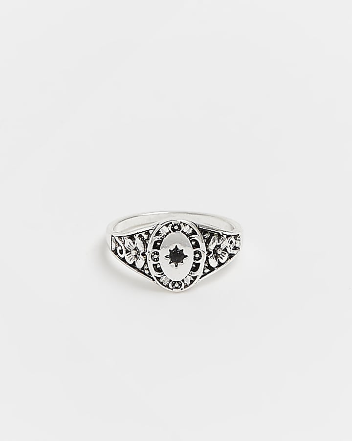 Silver colour Engraved ring