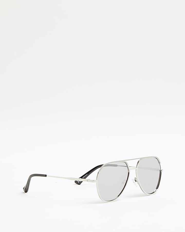 Silver colour mirrored aviator sunglasses