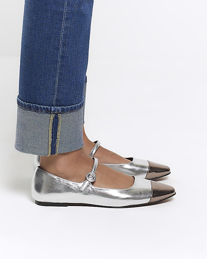 Silver flat ballet shoes