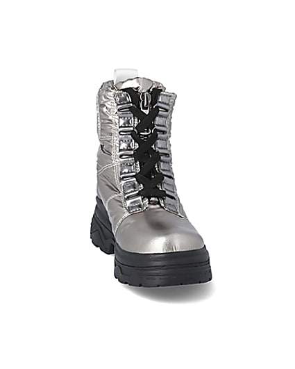 360 degree animation of product Silver lace-up chunky moon boots frame-20
