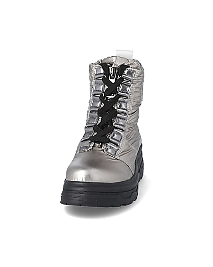 360 degree animation of product Silver lace-up chunky moon boots frame-22