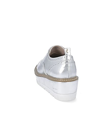 360 degree animation of product Silver lace-up flatform brogue shoes frame-8