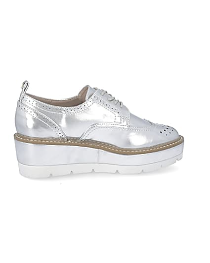 360 degree animation of product Silver lace-up flatform brogue shoes frame-14