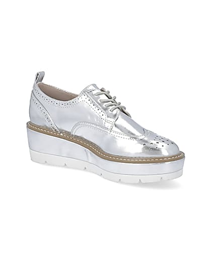 360 degree animation of product Silver lace-up flatform brogue shoes frame-17