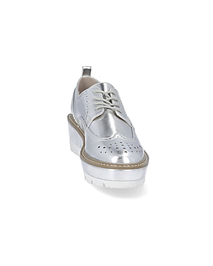 360 degree animation of product Silver lace-up flatform brogue shoes frame-20