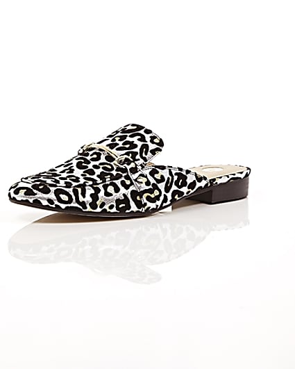 360 degree animation of product Silver leopard print backless loafers frame-0