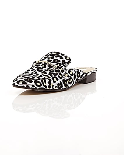 360 degree animation of product Silver leopard print backless loafers frame-1