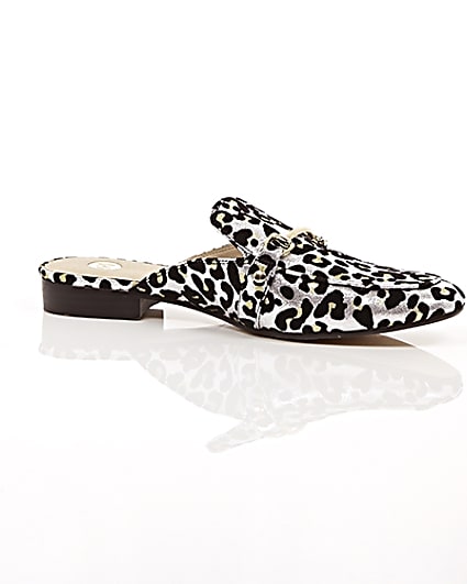 360 degree animation of product Silver leopard print backless loafers frame-8