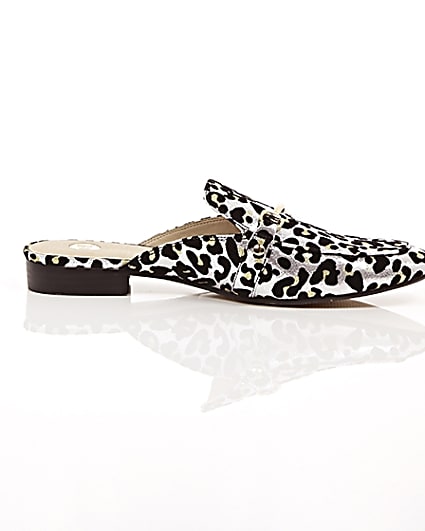 360 degree animation of product Silver leopard print backless loafers frame-9