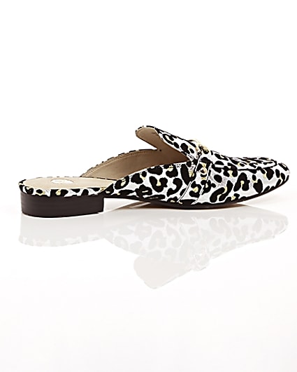 360 degree animation of product Silver leopard print backless loafers frame-11