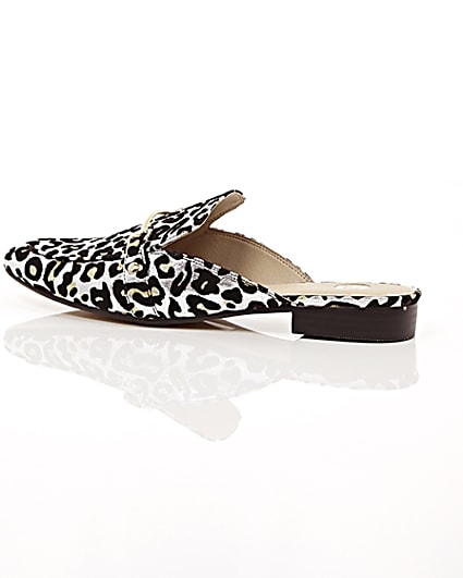 360 degree animation of product Silver leopard print backless loafers frame-20