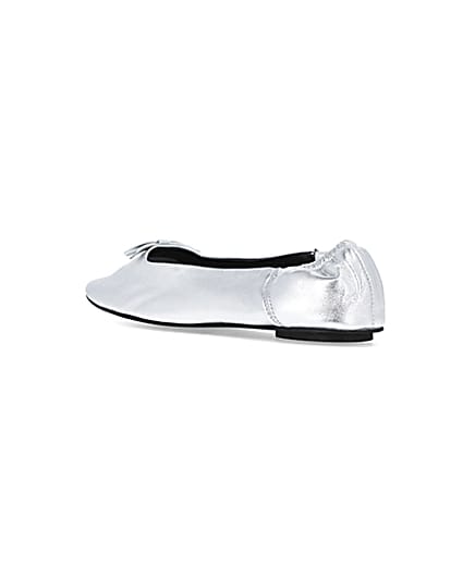 360 degree animation of product Silver metallic ballerina pumps frame-6