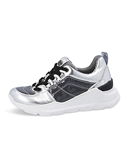360 degree animation of product Silver metallic lace up runner trainers frame-2