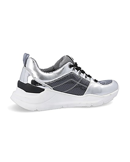 360 degree animation of product Silver metallic lace up runner trainers frame-14
