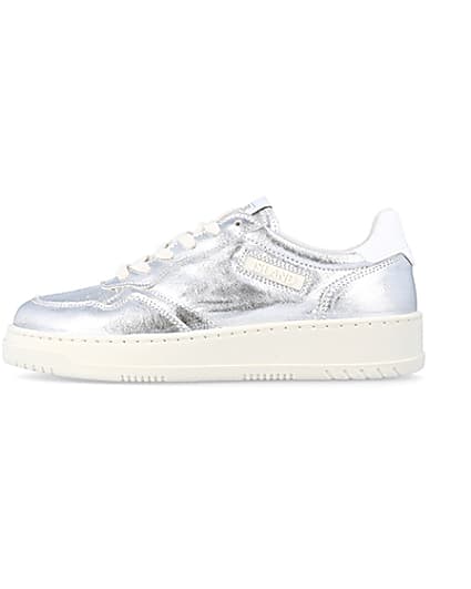 360 degree animation of product Silver metallic lace up trainers frame-3