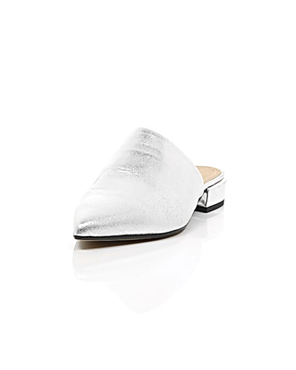360 degree animation of product Silver metallic leather slip on mules frame-2