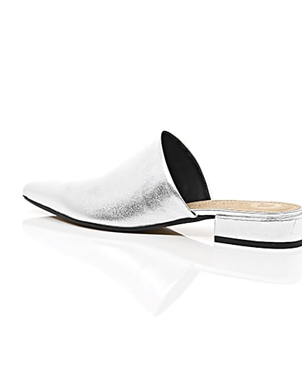 360 degree animation of product Silver metallic leather slip on mules frame-20