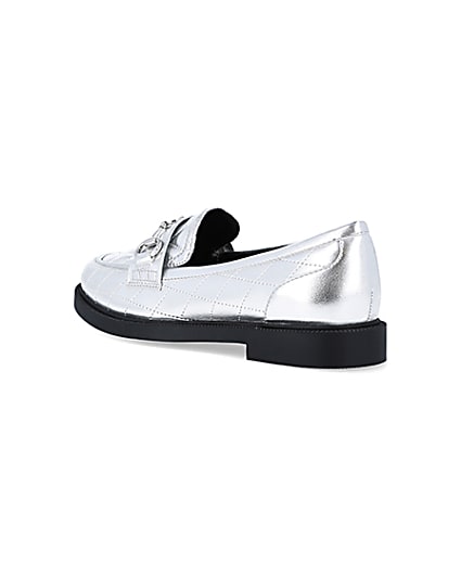 360 degree animation of product Silver metallic quilted loafers frame-6