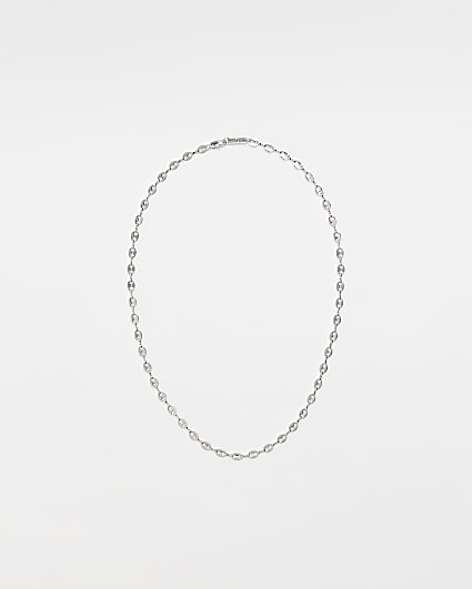 Silver oval chain necklace