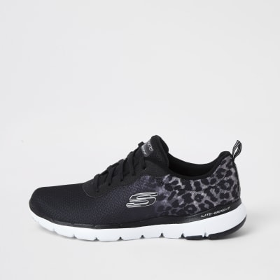 black skechers