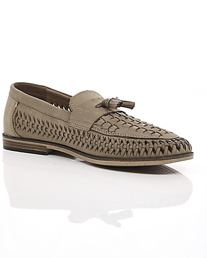 360 degree animation of product Stone leather woven tassel front loafers frame-7