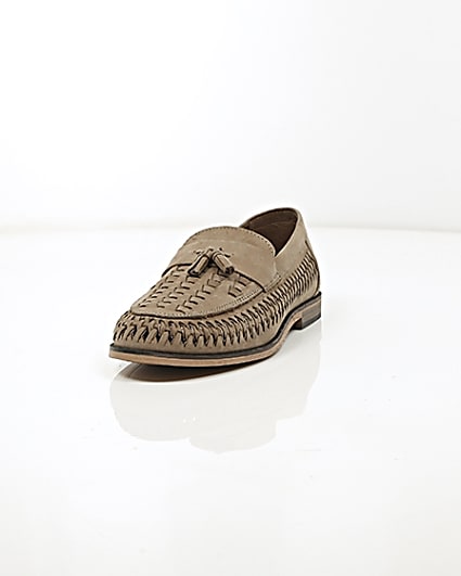 360 degree animation of product Stone leather woven tassel loafers frame-2