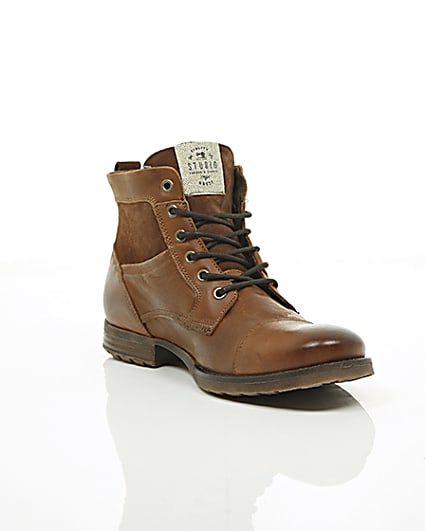 360 degree animation of product Tan leather and suede toe cap work boots frame-6