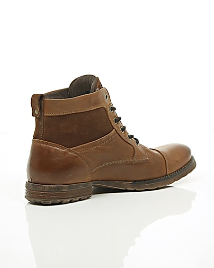 360 degree animation of product Tan leather and suede toe cap work boots frame-12