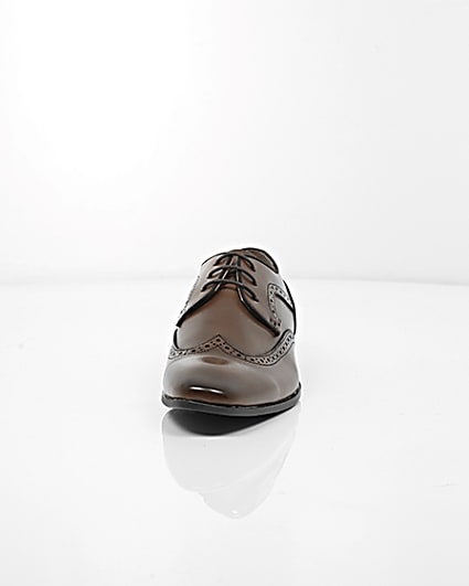 360 degree animation of product Tan smart brogues frame-3