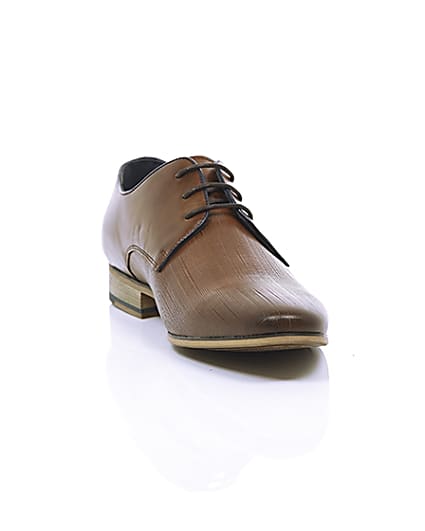 360 degree animation of product Tan textured lace-up formal shoes frame-5