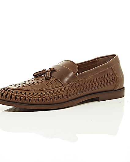 360 degree animation of product Tan woven leather loafers frame-0