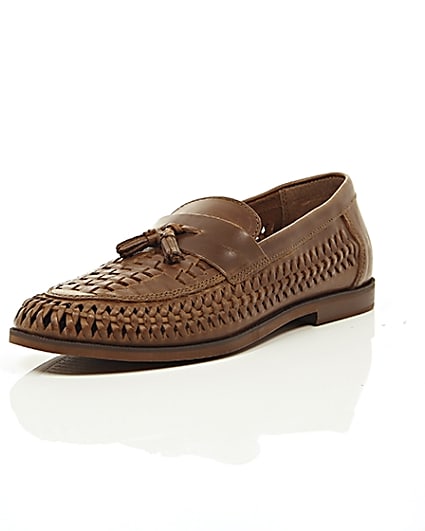 360 degree animation of product Tan woven leather loafers frame-1