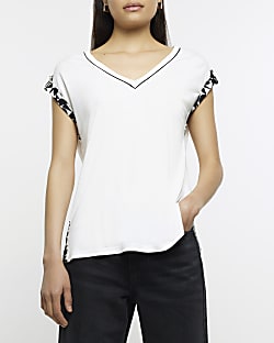 White abstract trim t-shirt