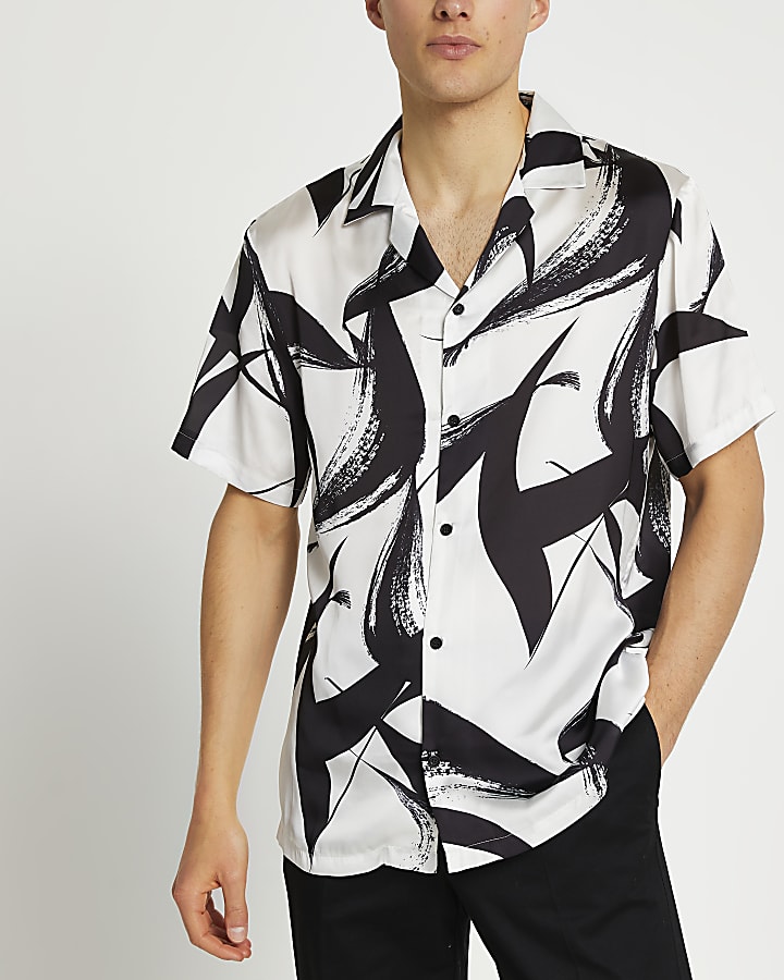 White & black abstract short sleeve shirt