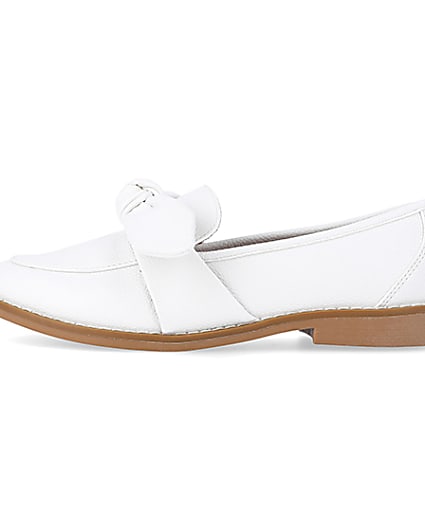 360 degree animation of product White bow detail loafers frame-3