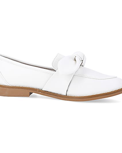 360 degree animation of product White bow detail loafers frame-16