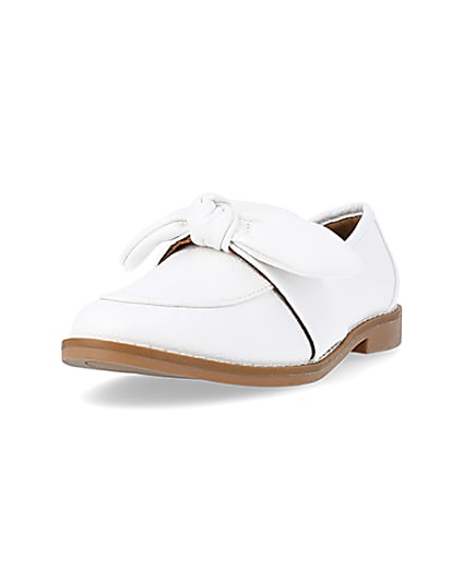360 degree animation of product White bow detail loafers frame-23