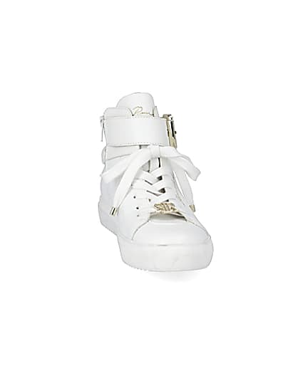 360 degree animation of product White buckle strap high top trainers frame-20
