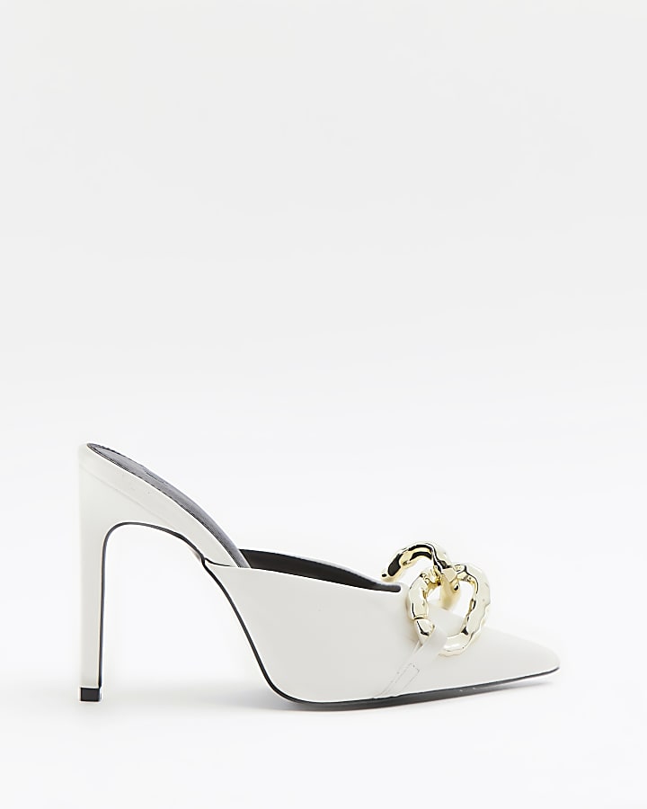 White chain detail heeled court shoes