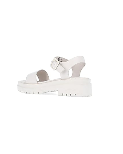 360 degree animation of product White chunky quilted sandals frame-5