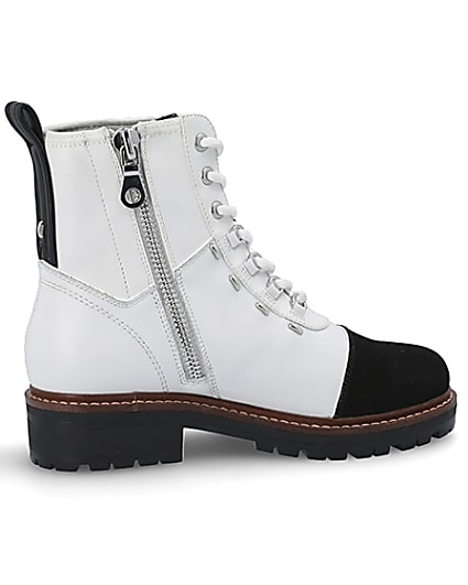 360 degree animation of product White contrast leather lace-up hiking boots frame-14