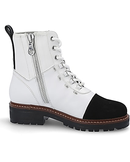 360 degree animation of product White contrast leather lace-up hiking boots frame-16