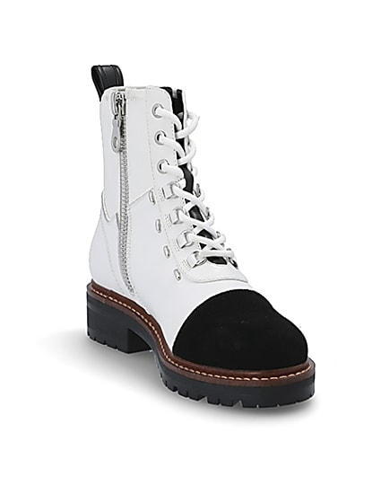 360 degree animation of product White contrast leather lace-up hiking boots frame-19