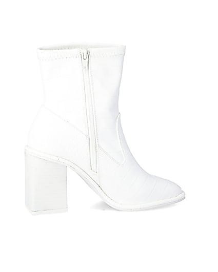 360 degree animation of product White croc embossed heeled ankle boots frame-14
