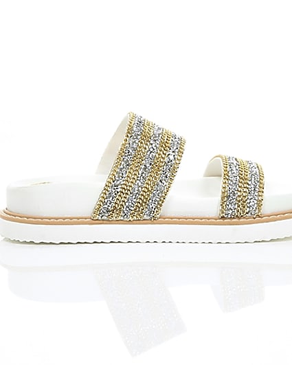 360 degree animation of product ​White double chain detail strap sandal frame-10